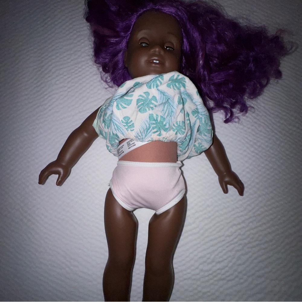 AMERICAN GIRL DOLL  PURPLE HAIR, CARRIER, ACCESORIES. EUC. - Picture 10 of 14